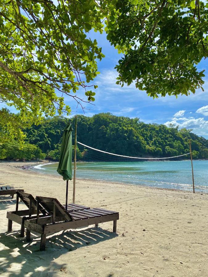 Playa La Caleta Bataan Hotell Morong  Exteriör bild